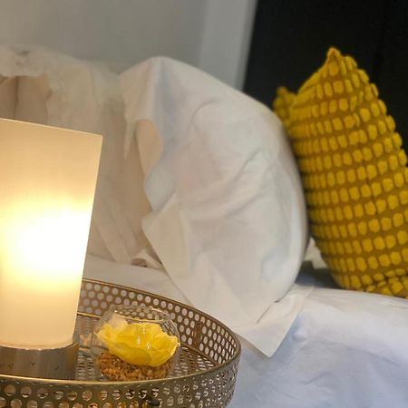Apartamento Beautiful Modern Studio In High Street Kensington Londres Exterior foto