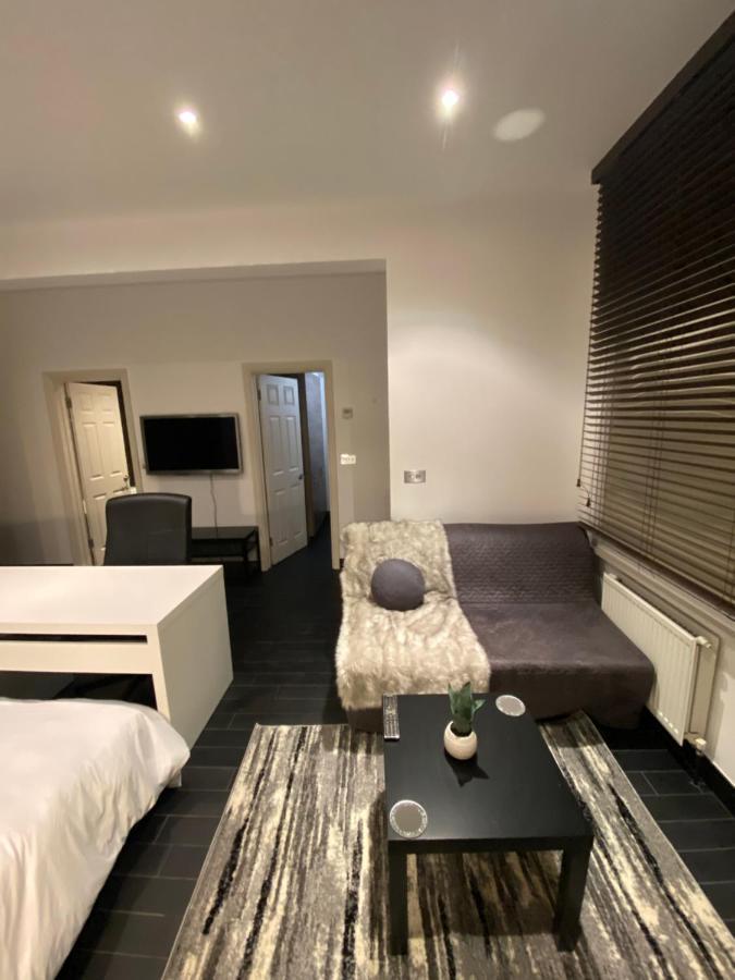 Apartamento Beautiful Modern Studio In High Street Kensington Londres Exterior foto