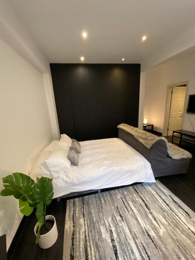 Apartamento Beautiful Modern Studio In High Street Kensington Londres Exterior foto