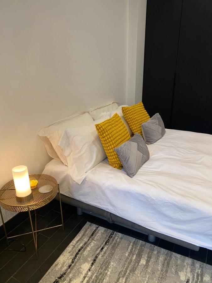 Apartamento Beautiful Modern Studio In High Street Kensington Londres Exterior foto
